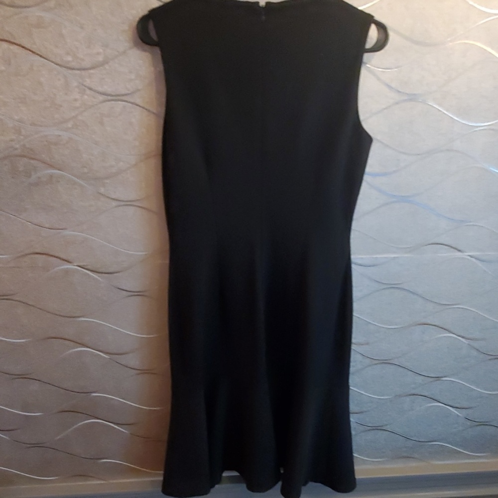 Dress - Picture 5 of 7
